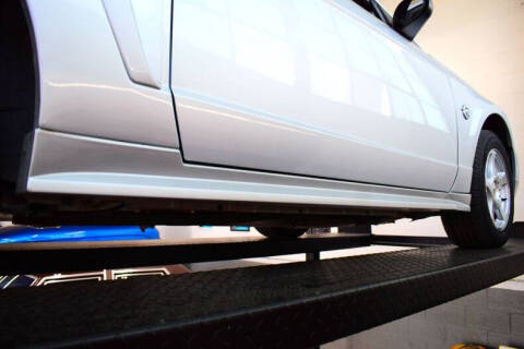 2004 Ford Mustang Deluxe