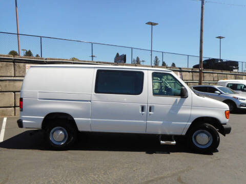 2004 Ford E-Series E-350 SD