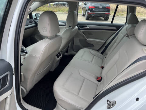 2016 Volkswagen Golf SportWagen TSI SE