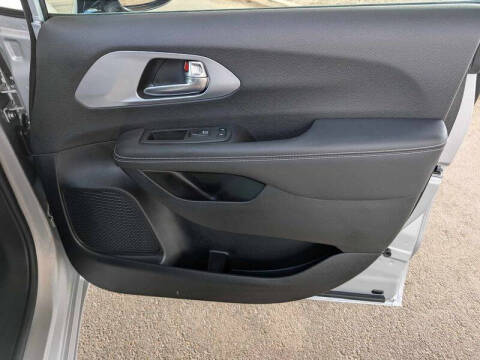 2024 Chrysler Pacifica Touring