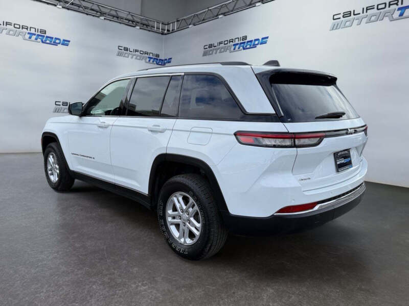 2023 Jeep Grand Cherokee Laredo