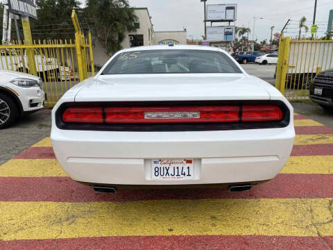 2014 Dodge Challenger SXT