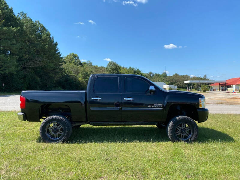 2011 Chevrolet Silverado 1500 for sale at Tennessee Valley Wholesale Autos LLC in Huntsville AL