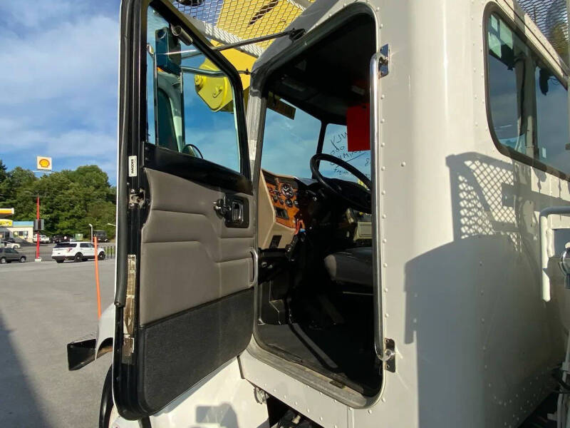 2009 Peterbilt 340