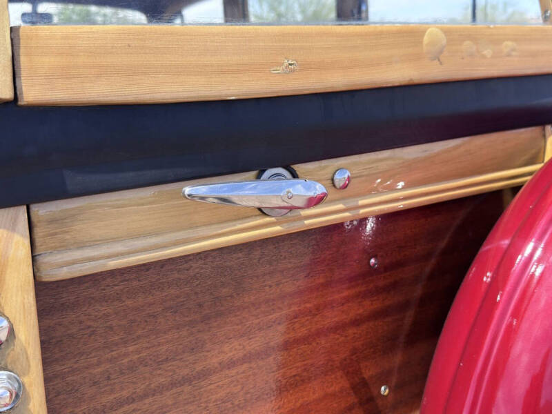 1948 Ford Super Deluxe