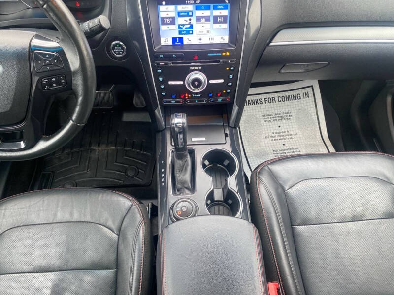 2017 Ford Explorer Sport