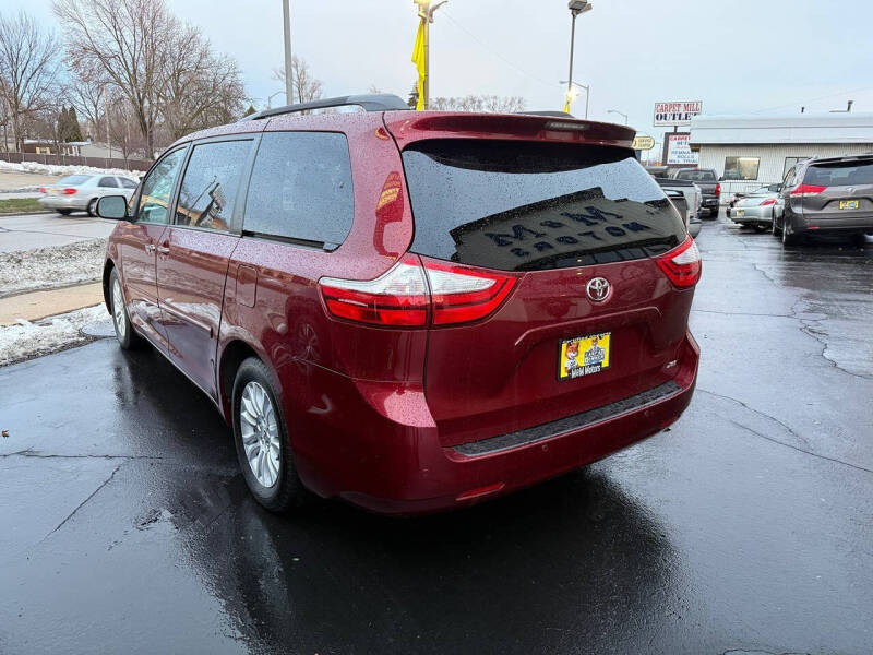 2015 Toyota Sienna XLE 8-Passenger