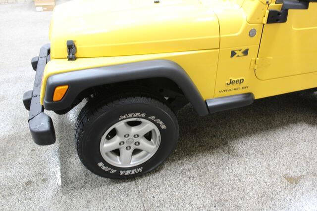 2004 Jeep Wrangler X photo 9