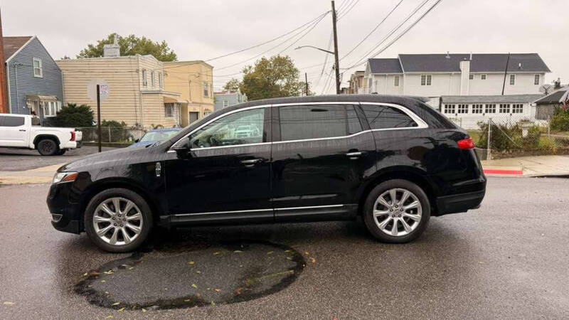 2018 Lincoln MKT Reserve