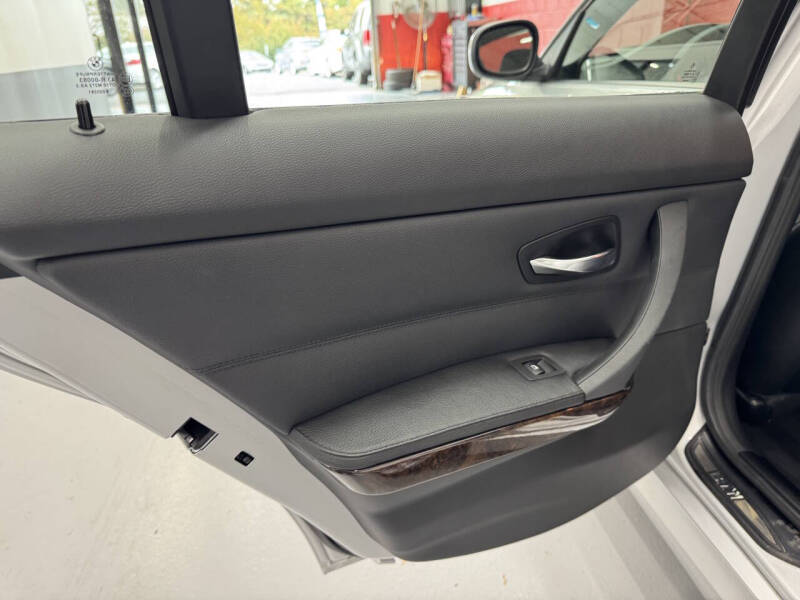 2011 BMW 3 Series 328i