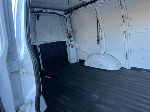 2021 Chevrolet Express 2500