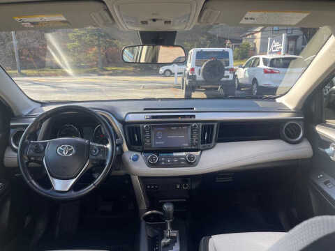 2017 Toyota RAV4 Hybrid XLE