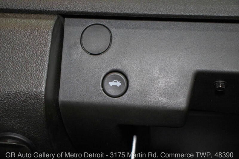 2009 Saturn SKY Red Line