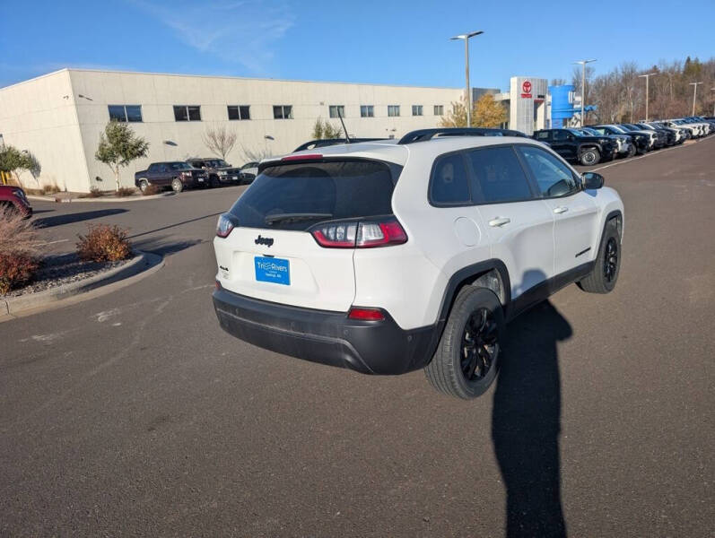 2023 Jeep Cherokee Altitude Lux