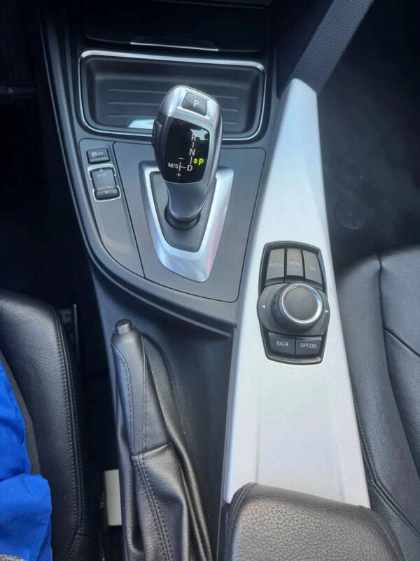 2012 BMW 3 Series 328i