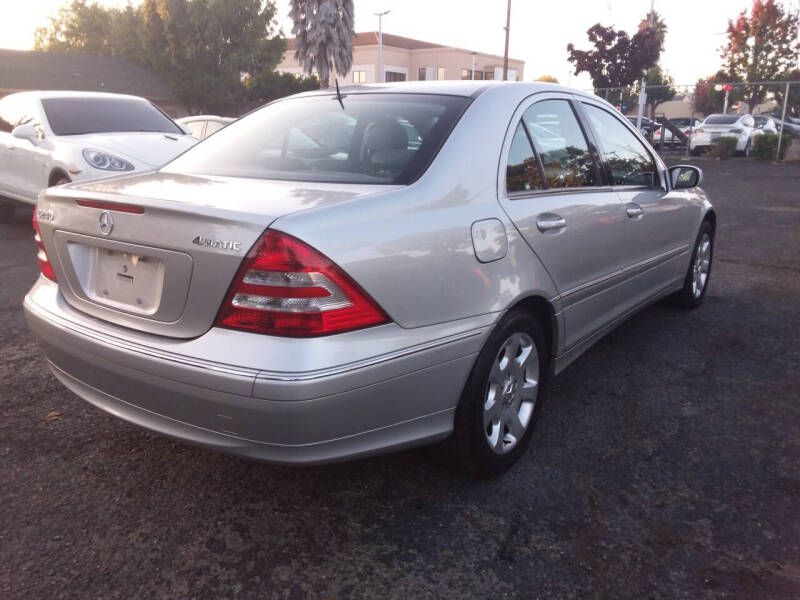 2005 Mercedes-Benz C-Class C 240 4MATIC