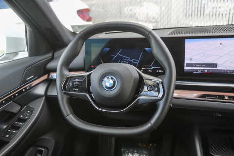 2024 BMW i5 eDrive40