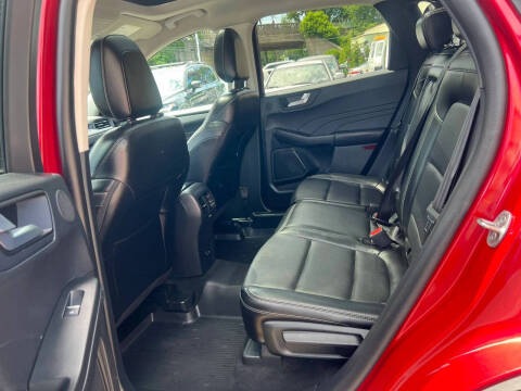 2022 Ford Escape SEL