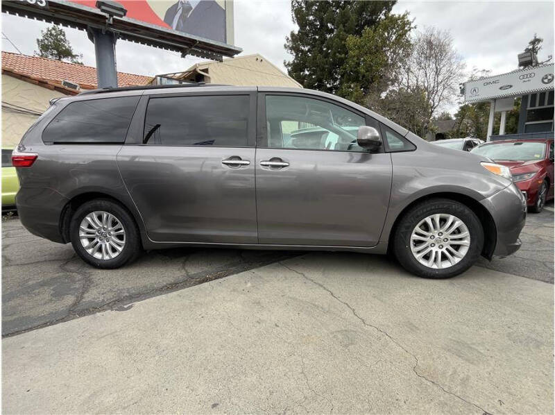 2015 Toyota Sienna