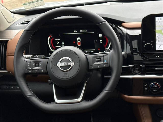 2025 Nissan Pathfinder Platinum