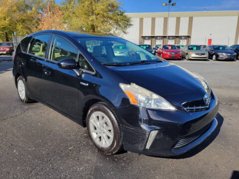 2013 Toyota Prius v Two