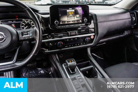 2025 Nissan Pathfinder SV