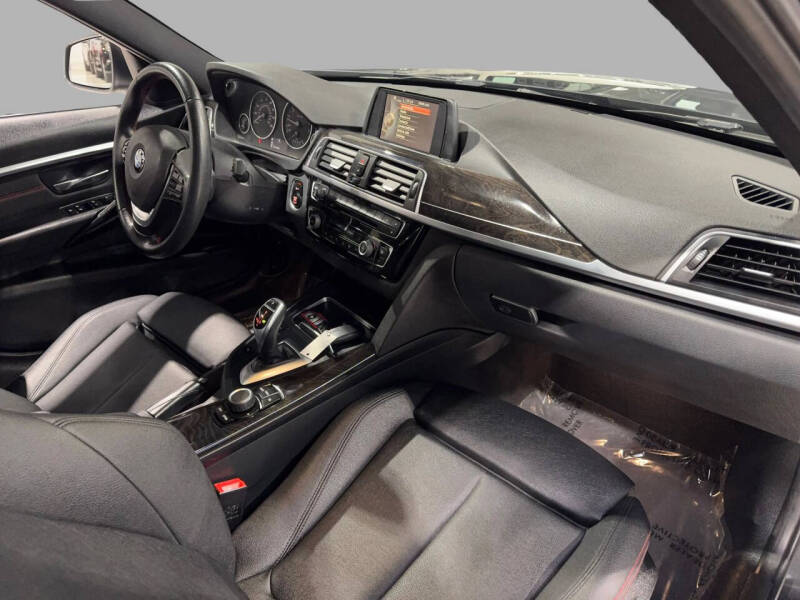 2017 BMW 3 Series 330i