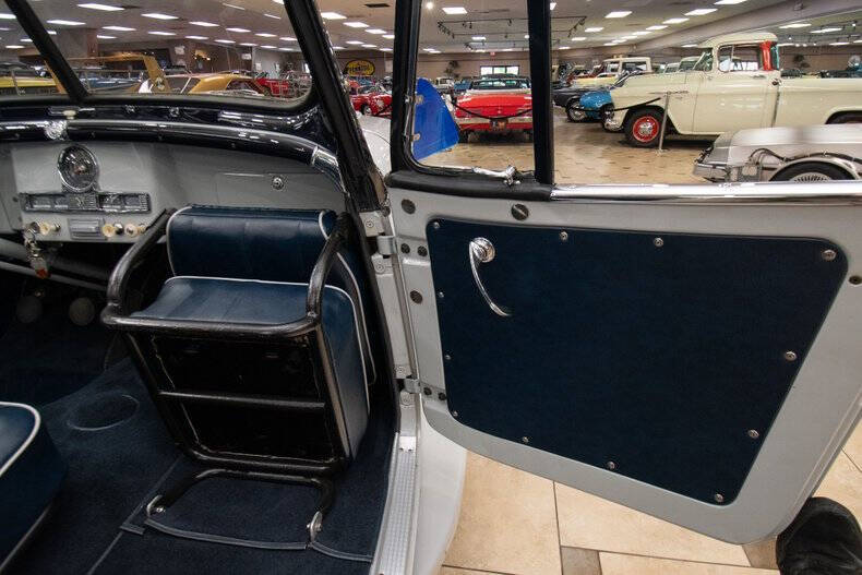 1950 Willys Jeepster