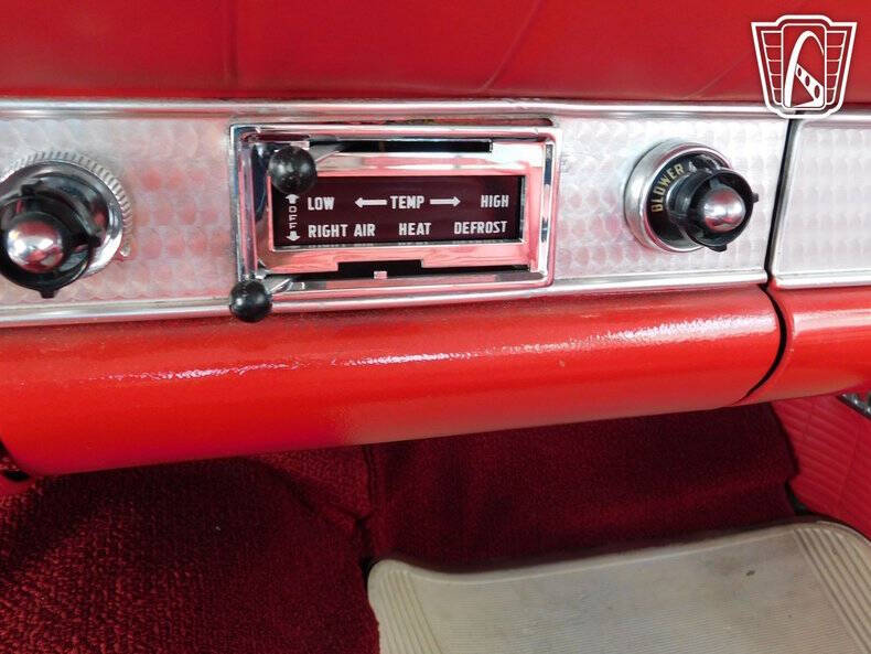 1957 Ford Thunderbird