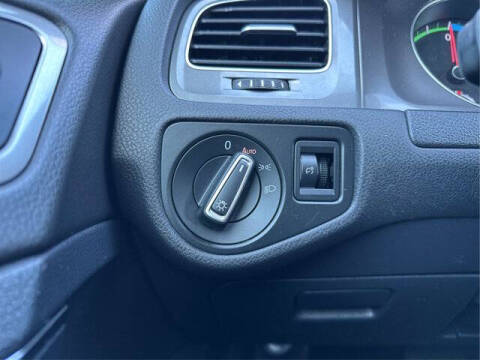 2016 Volkswagen e-Golf SE