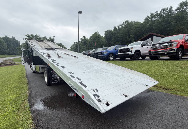2019 Freightliner Business class M2