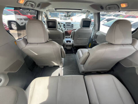 2011 Toyota Sienna XLE 7-Passenger