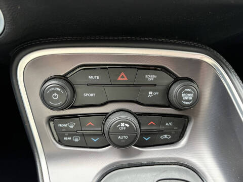 2020 Dodge Challenger SXT