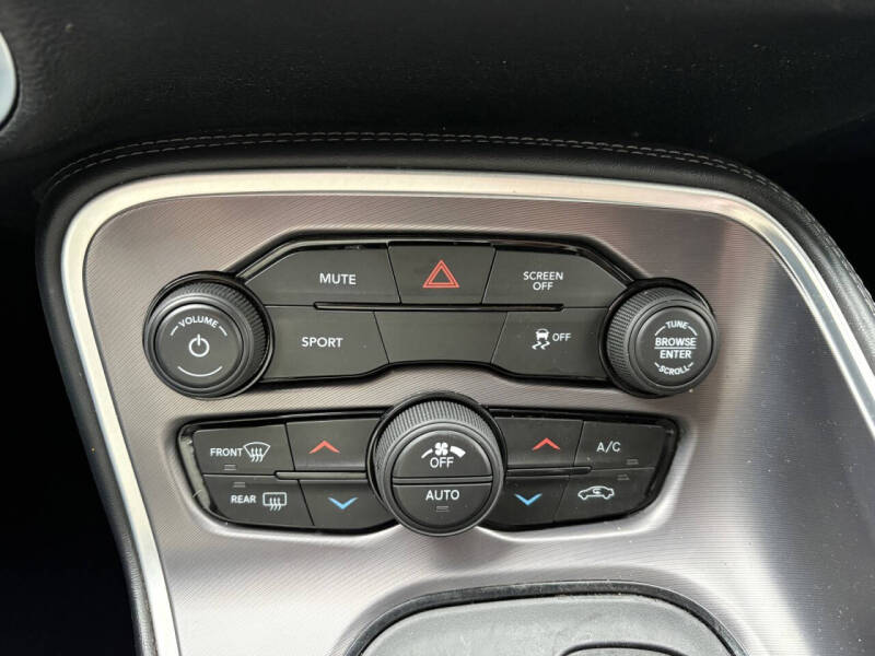 2020 Dodge Challenger SXT