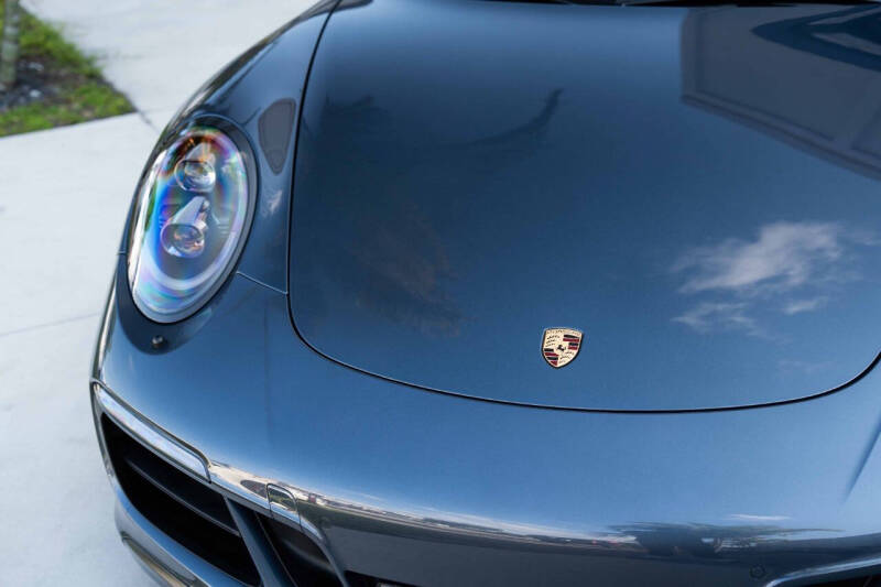 2017 Porsche 911 Carrera GTS