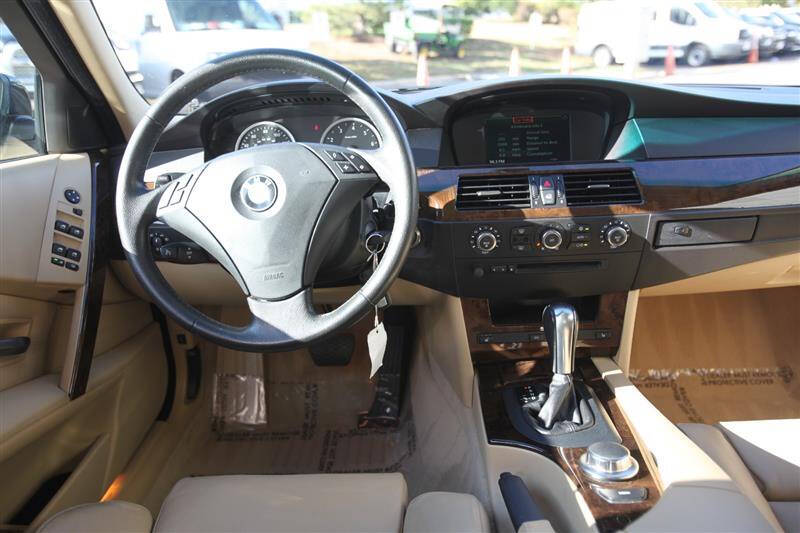 2006 BMW 5 Series 525i