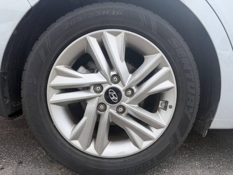 2020 Hyundai Elantra