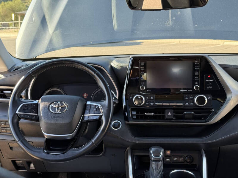 2021 Toyota Highlander XLE