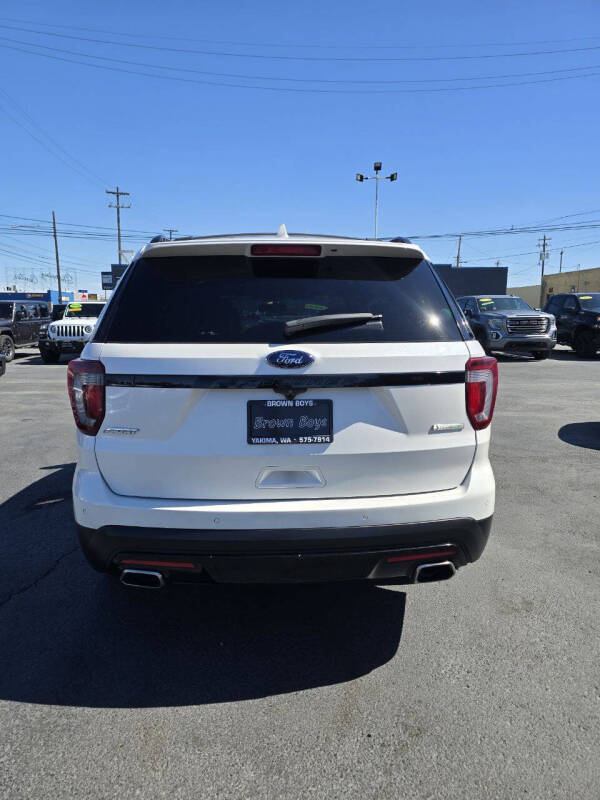 2016 Ford Explorer Sport