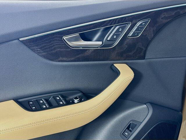 2025 Audi Q7 quattro Premium Plus 45 TFSI