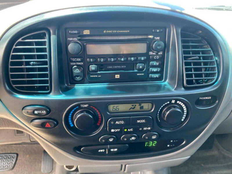 2002 Toyota Sequoia SR5