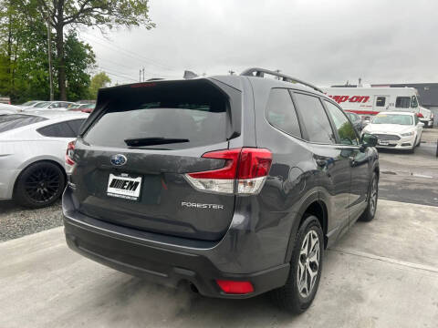 2022 Subaru Forester Premium