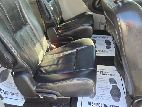 2013 Chrysler Town and Country Touring