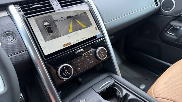 2026 Land Rover Discovery P300 Dynamic SE