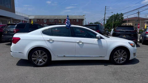 2016 Kia Cadenza Premium