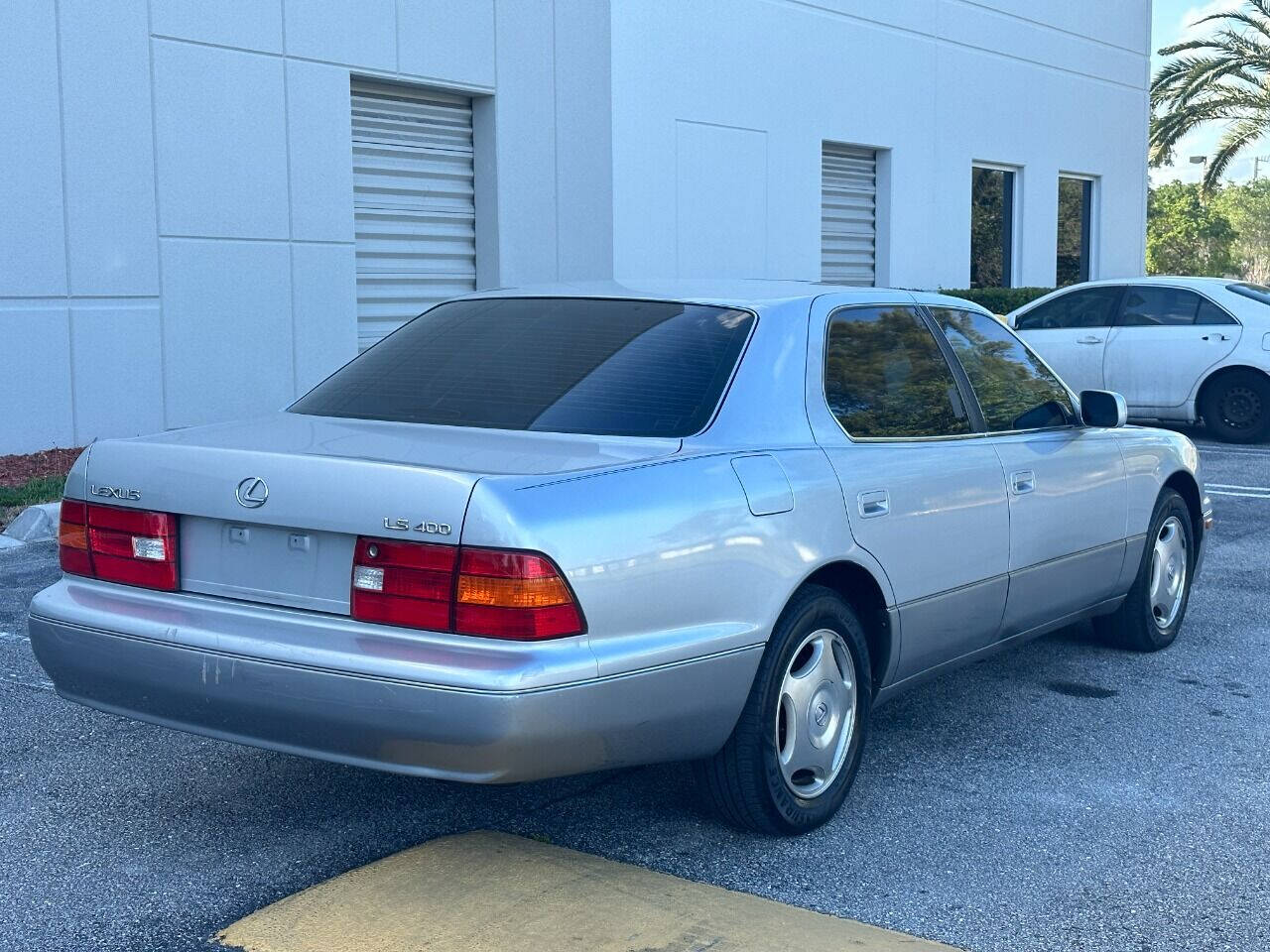 1998 Lexus LS 400  - $7,900