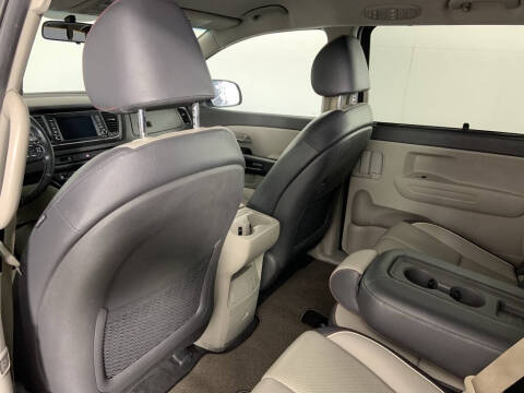 2017 Kia Sedona LX
