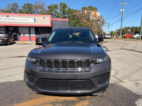 2023 Jeep Grand Cherokee Laredo