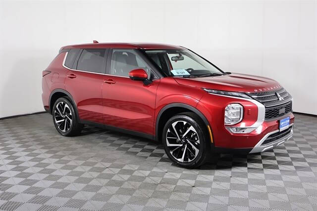 2023 Mitsubishi Outlander SE