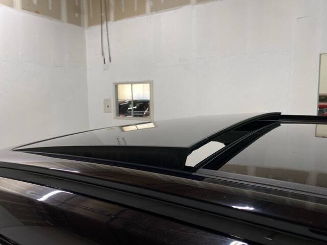 2025 Volvo XC60 B5 Plus Dark Theme